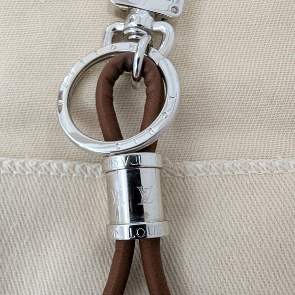 Louis Vuitton Keychain - Picture 4 of 5